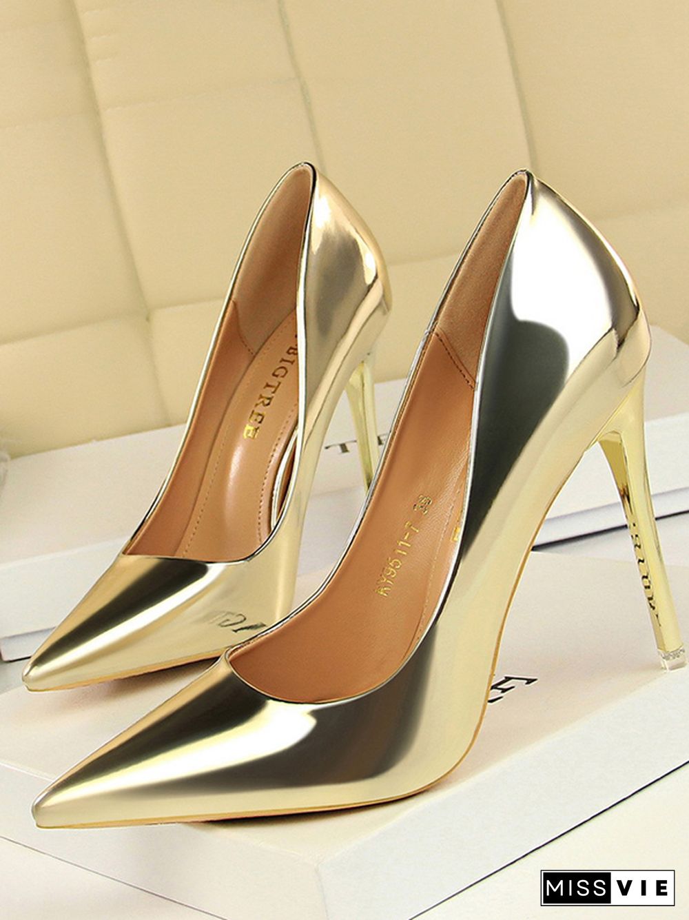 Pointed-Toe Shallow Cut Solid Color Pumps Scarpin Salto