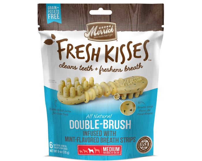 Merrick Fresh Kisses Double-Brush Dental Dog Treats with Mint Breath Strips for Medium Dogs， 10 oz. Pouch (10 Brushes) - 295803