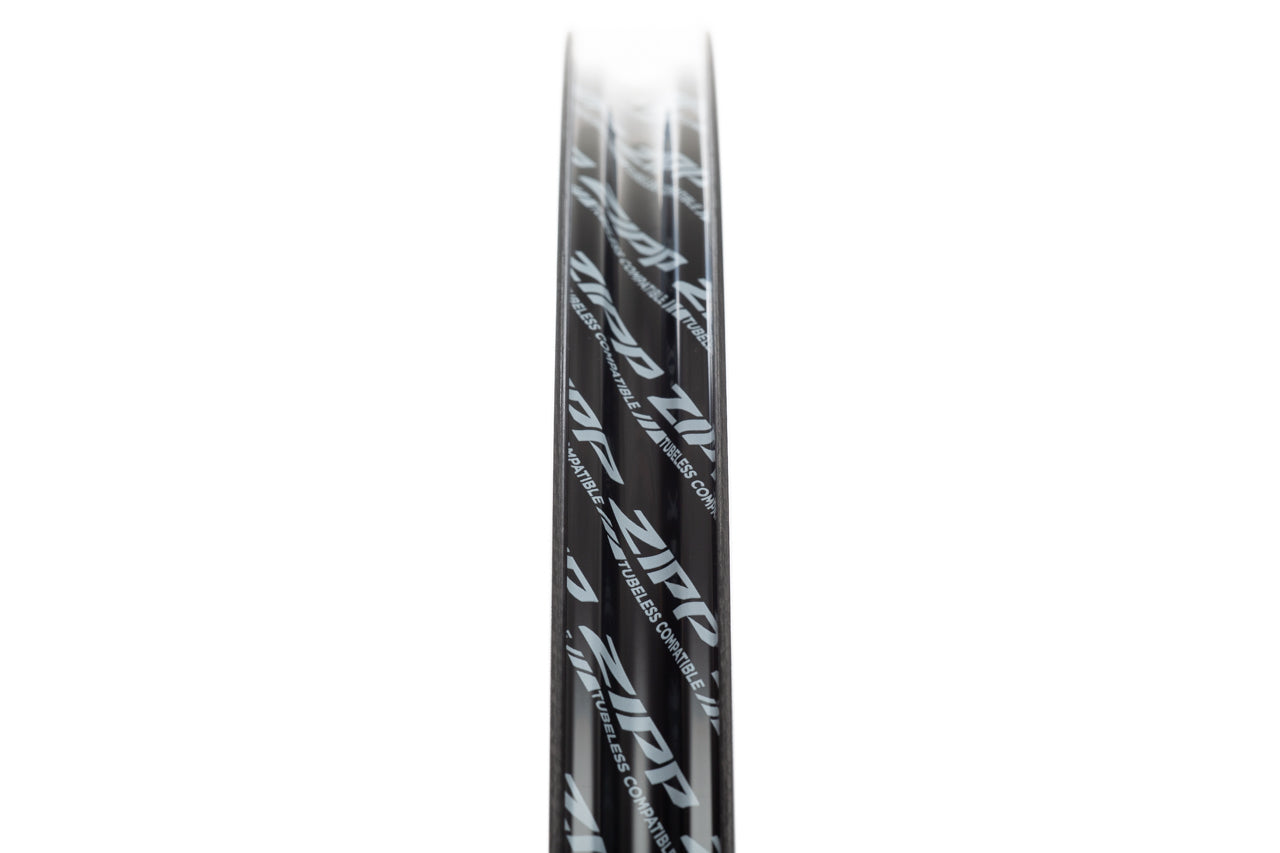 Zipp 303S Tubeless Disc-Brake Wheel Set (Shimano / SRAM 11 / 12 speed)