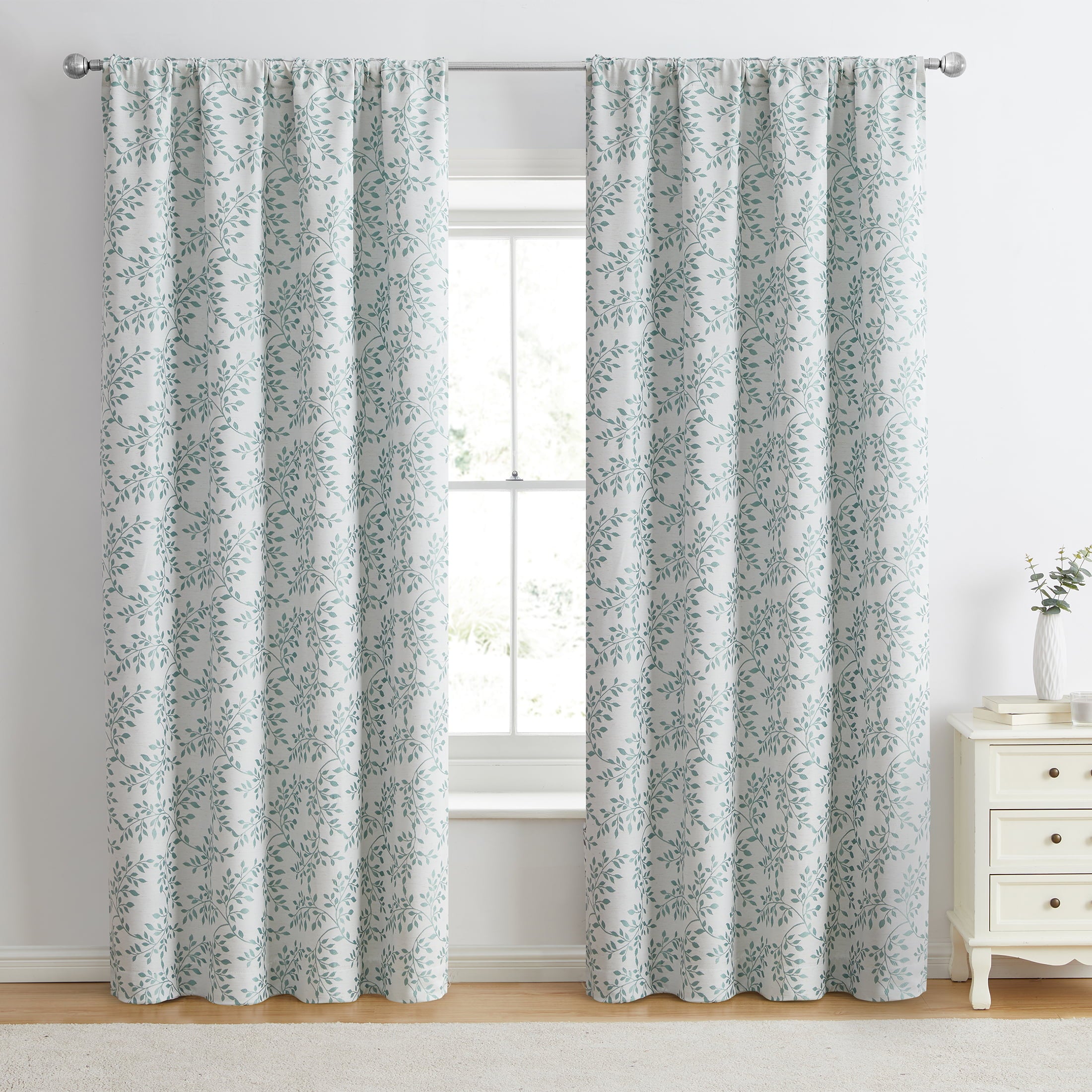 Better Homes and Gardens Modern Leaves Rod Pocket Blackout Curtain Panel， 50 x 84 Single Curtain Panel