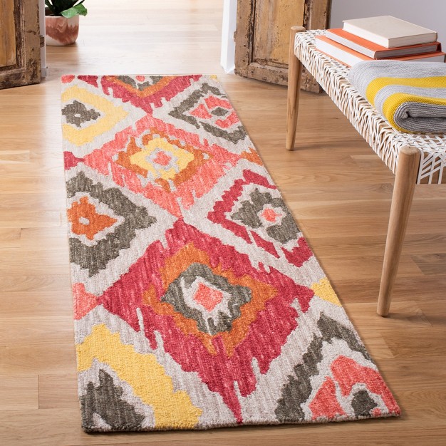 Ikat Ikt337 Hand Tufted Area Rug Safavieh