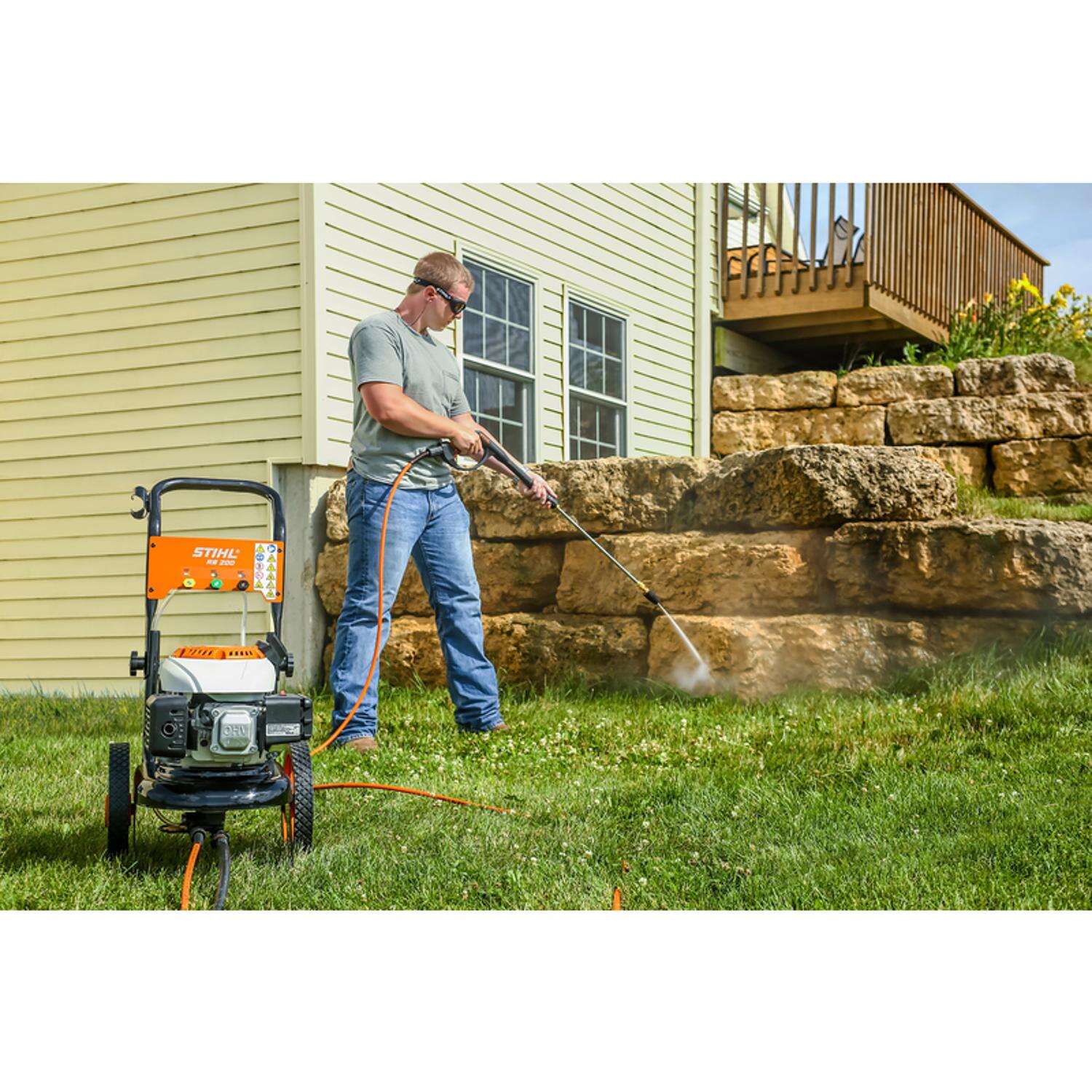 STIHL RB 200 2500 psi Gas 2.3 gpm Pressure Washer