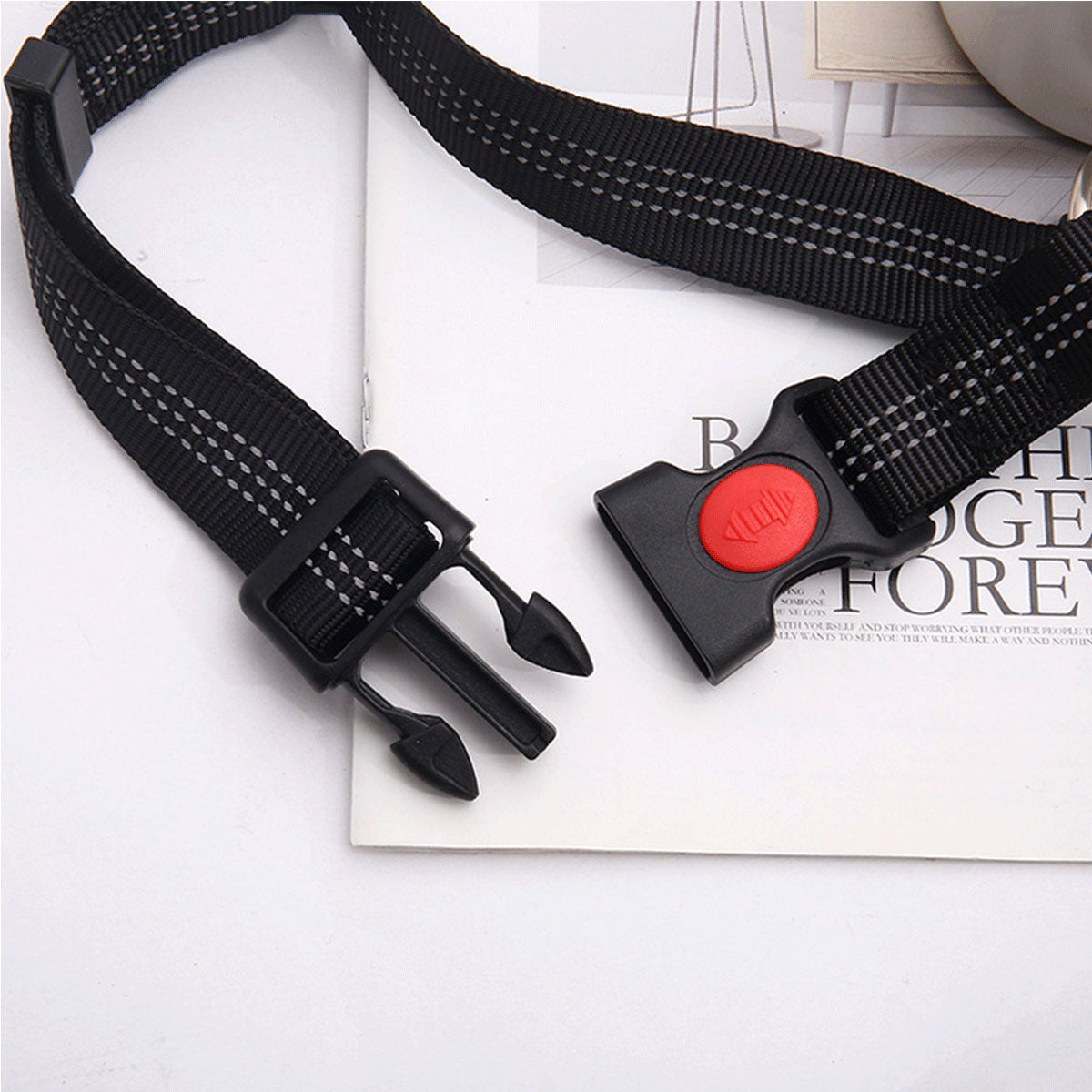 2-in-1 Dog Seat Belt Harness with Bungee， 7-Color Dog Cat Safety Seat Belt Strap with Double Hooks Dog Car Headrest Seatbelt Restraint Adjustable Nylon Fabric Dog Vehicle Leash