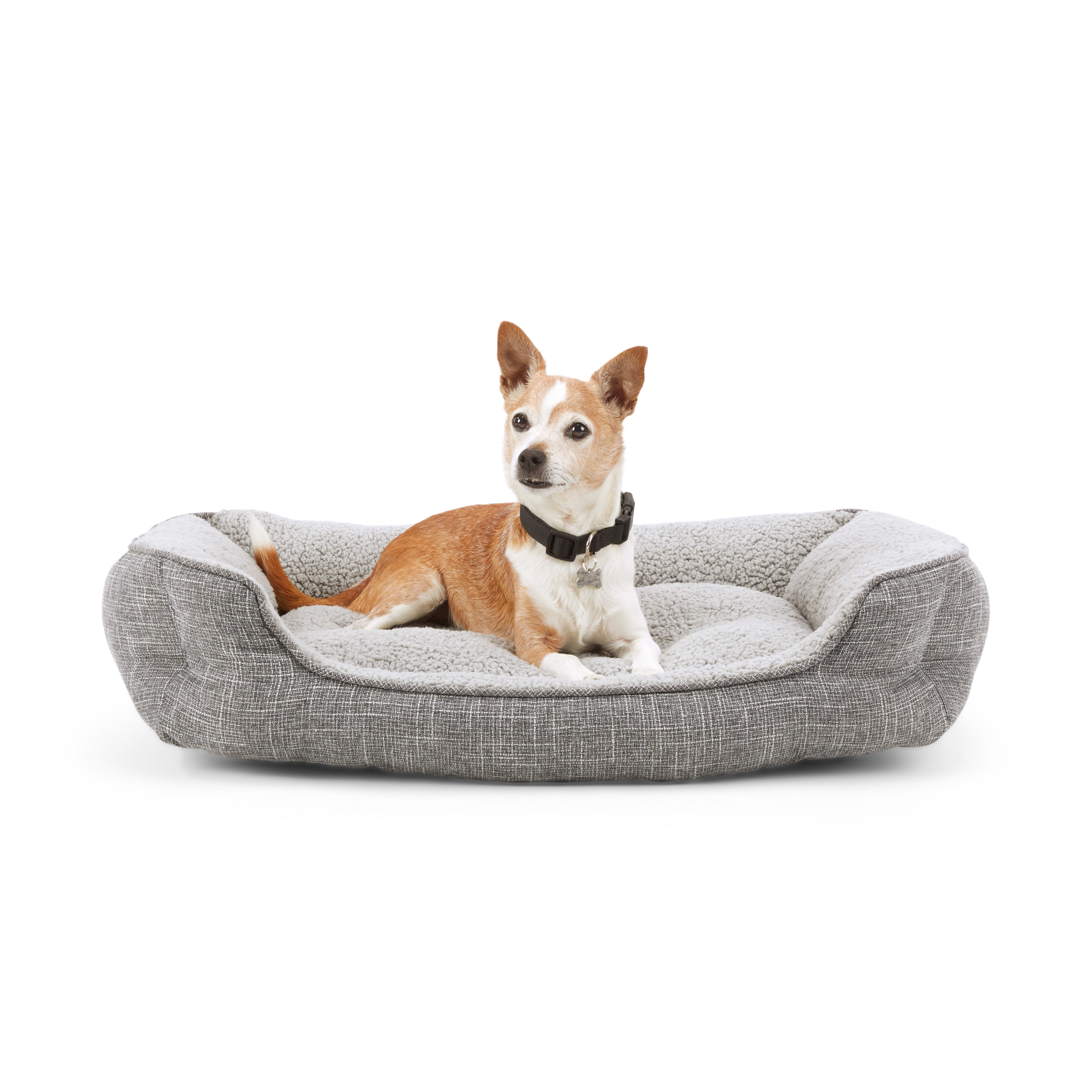 EveryYay Snooze Fest Grey Rectangle Nester Box Dog Bed， 32