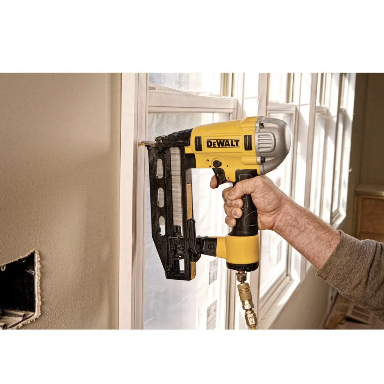 Dewalt Pneumatic 16-Gauge 2-1/2 in. Nailer