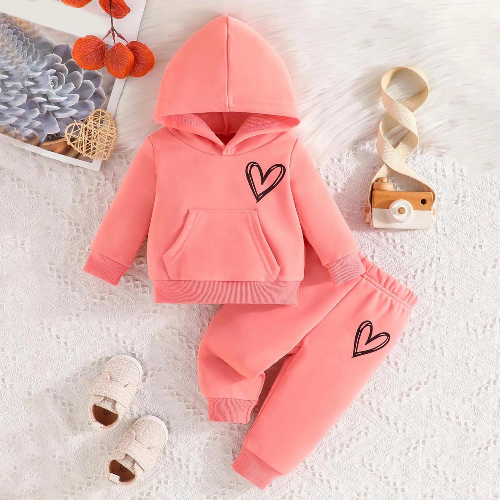 2023 Winter Children Hooded Tracksuits Suits 3-24M Toddler Boys Girls Clothing Suit Heart Print Sweatshirt And Sports Pants Set