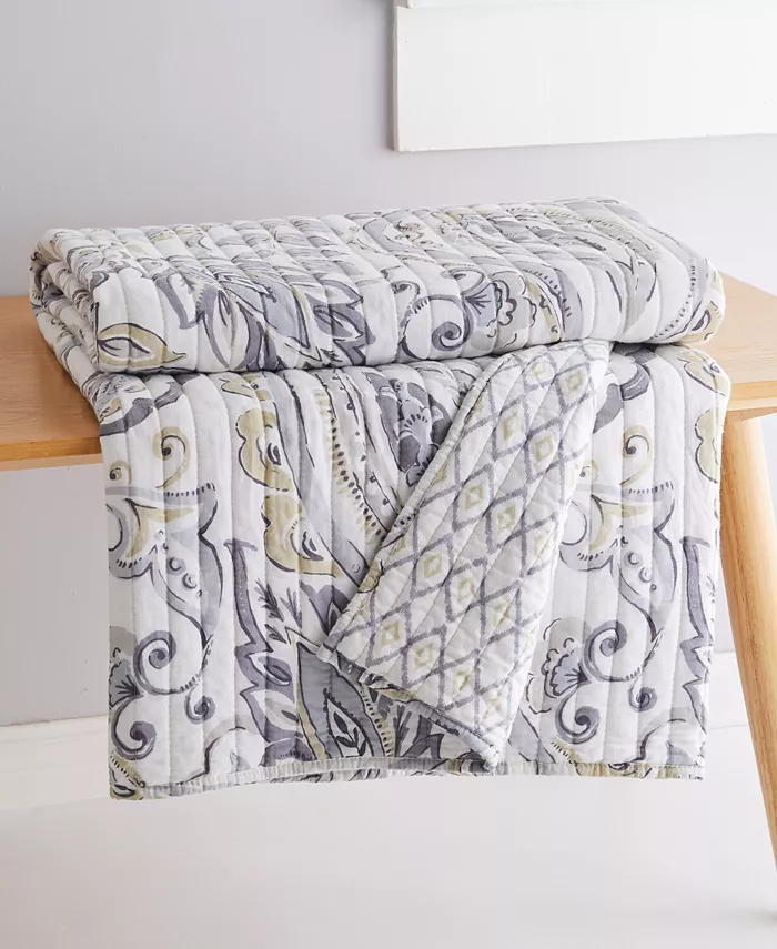 Levtex Tamsin Reversible Quilted Throw， 50