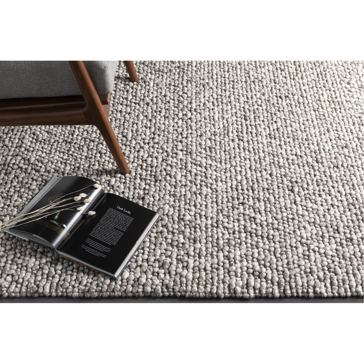 Como Hand Woven Rug in Medium Gray, Ivory