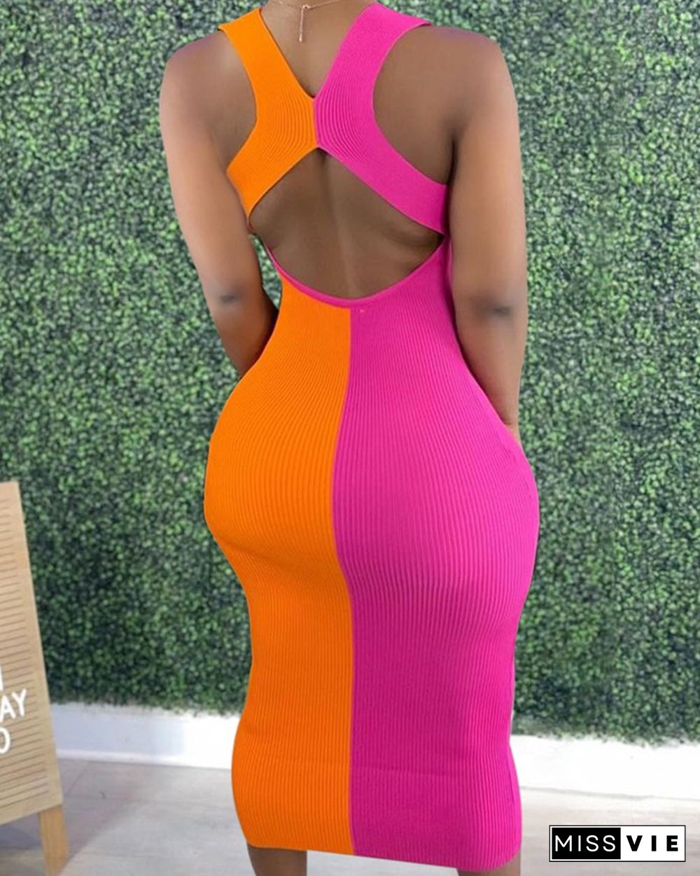 Colorblock U-Neck Sleeveless Cutout Rib-knit Bodycon Dress