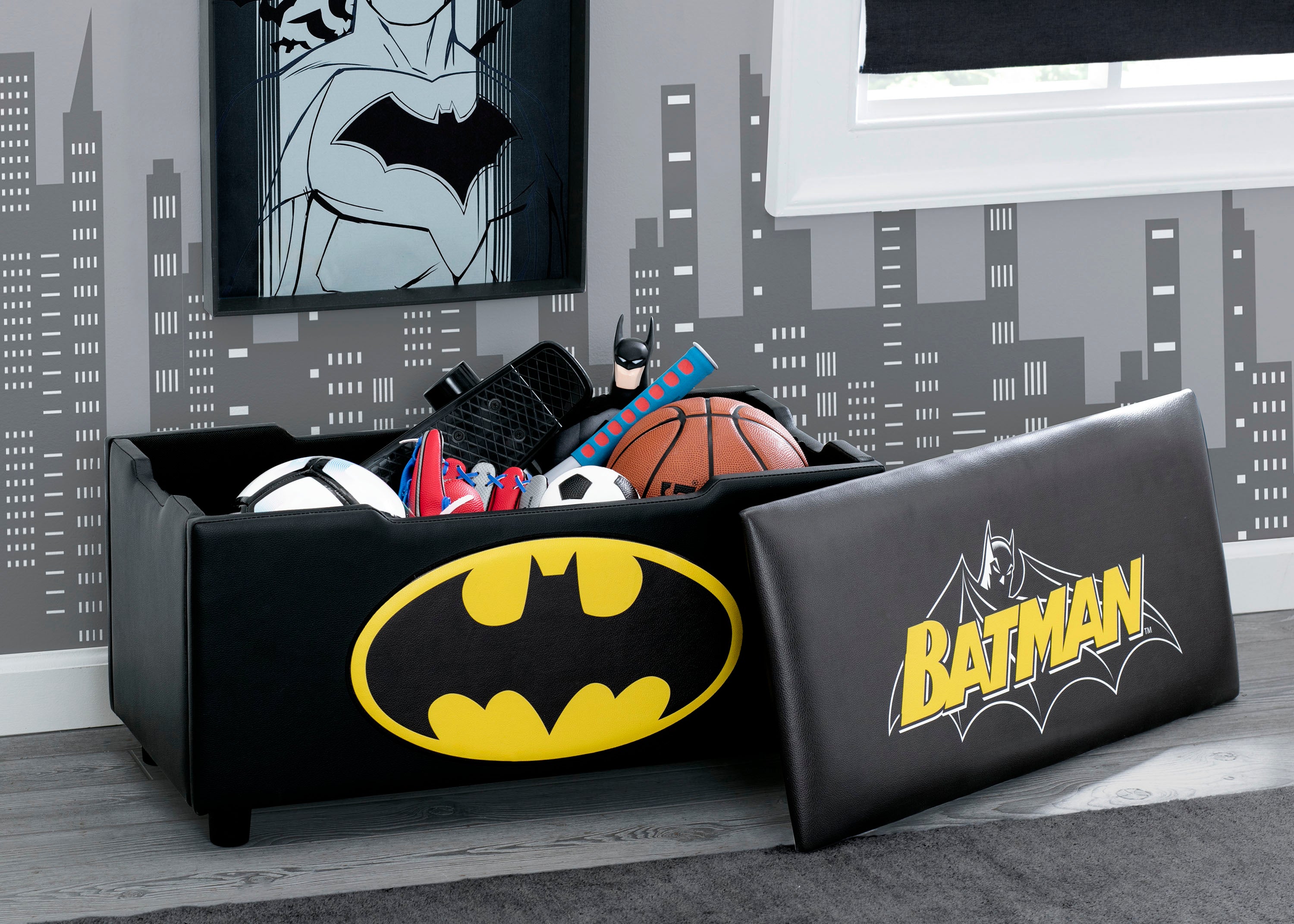 DC Comics Batman Upholstered Storage Bench for Kids | Perfect for Bedrooms/Playrooms/Living Rooms | Features Fun Graphics of Batman