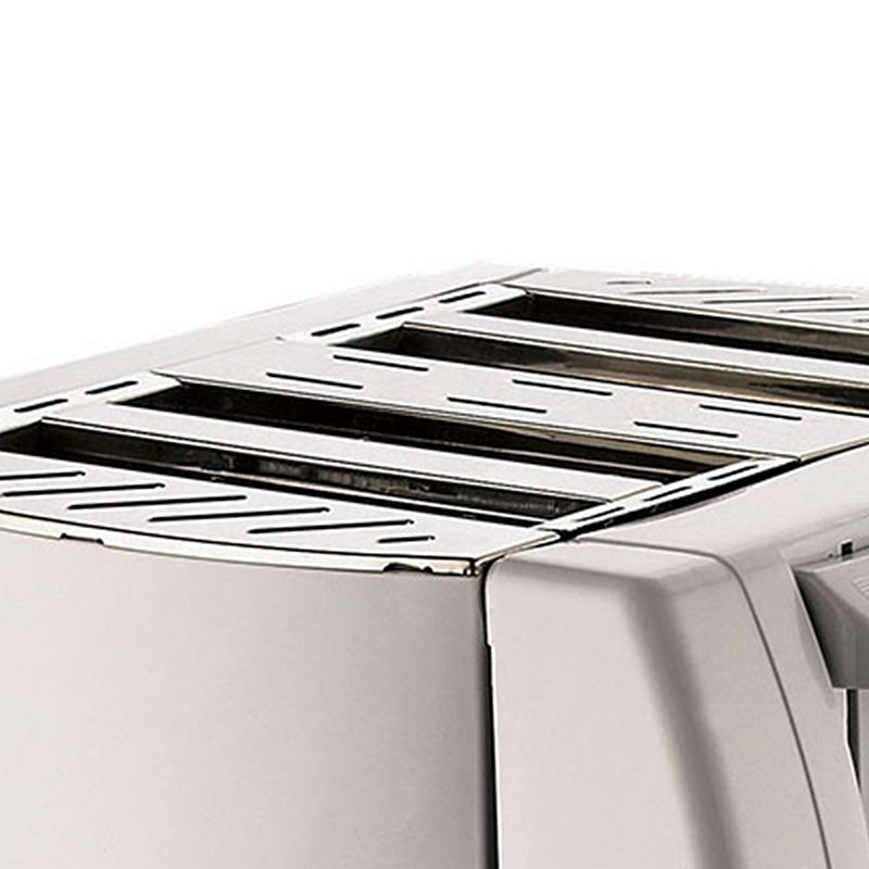 Brentwood 4 Slice Cool Touch Toaster in White