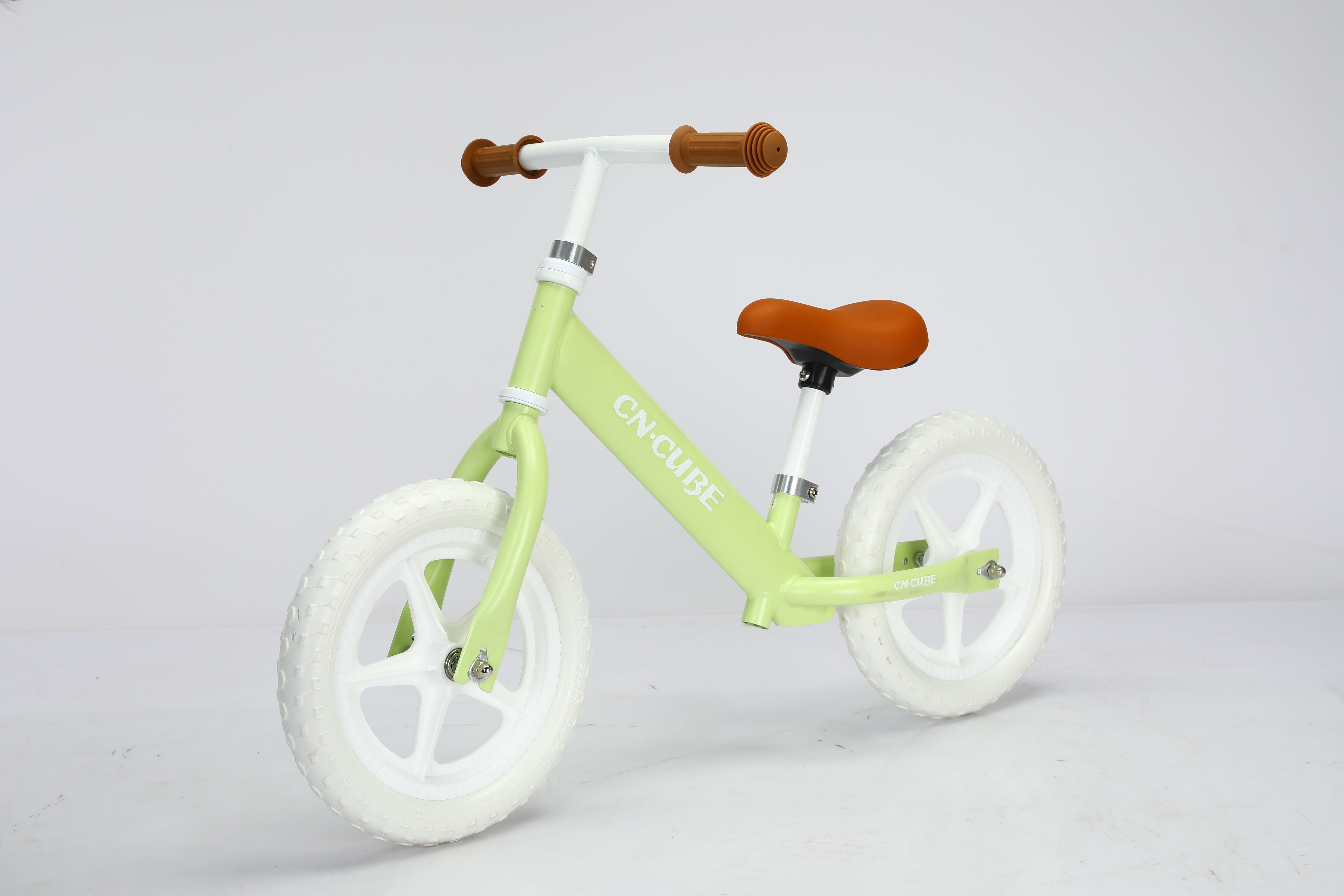 Factory direct sale balance bike children alloy kids balance bike bicycle