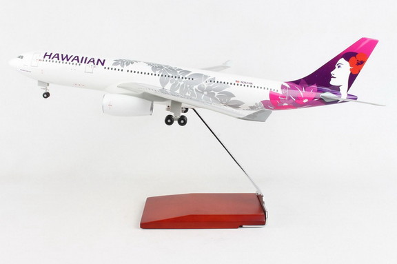 SKYMARKS Hawaiian A330 200 1/100 W/Wood Stand   Ge...