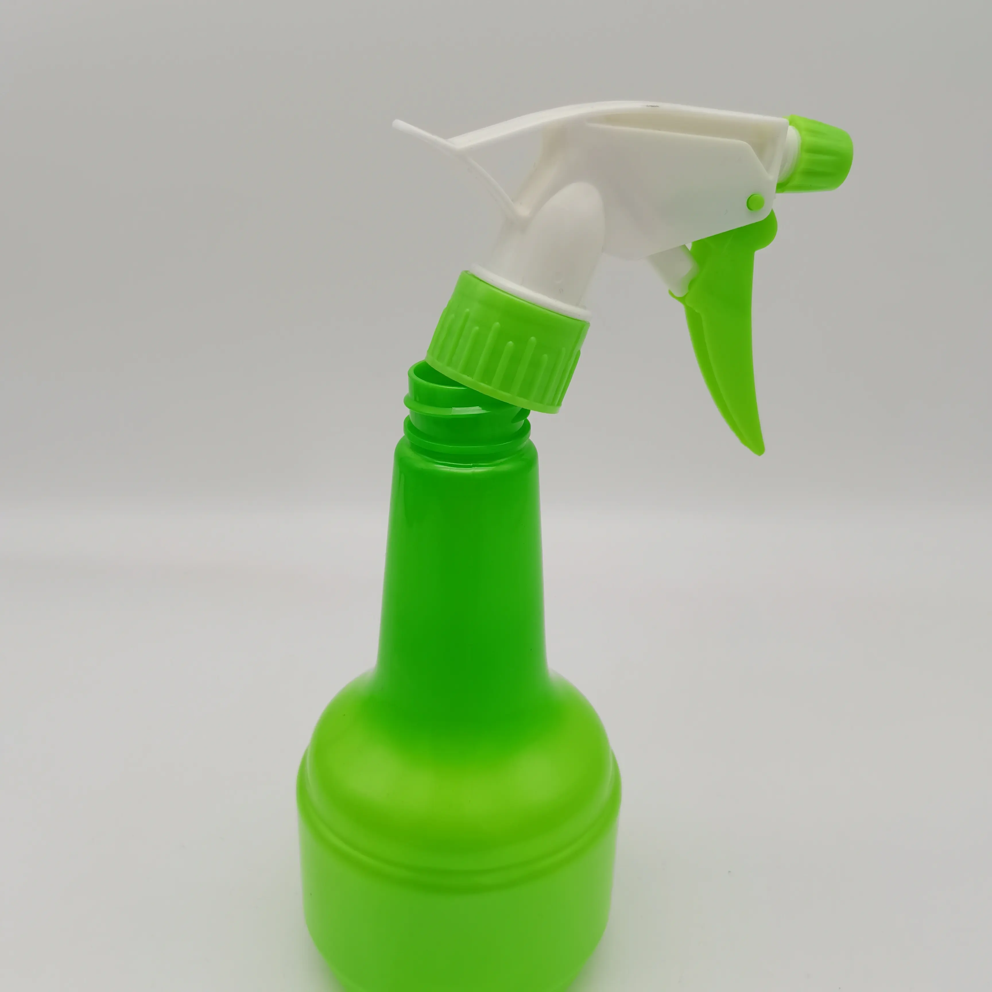 500ml Attractive Price New Type Green Water Pump Sprayer Bottle