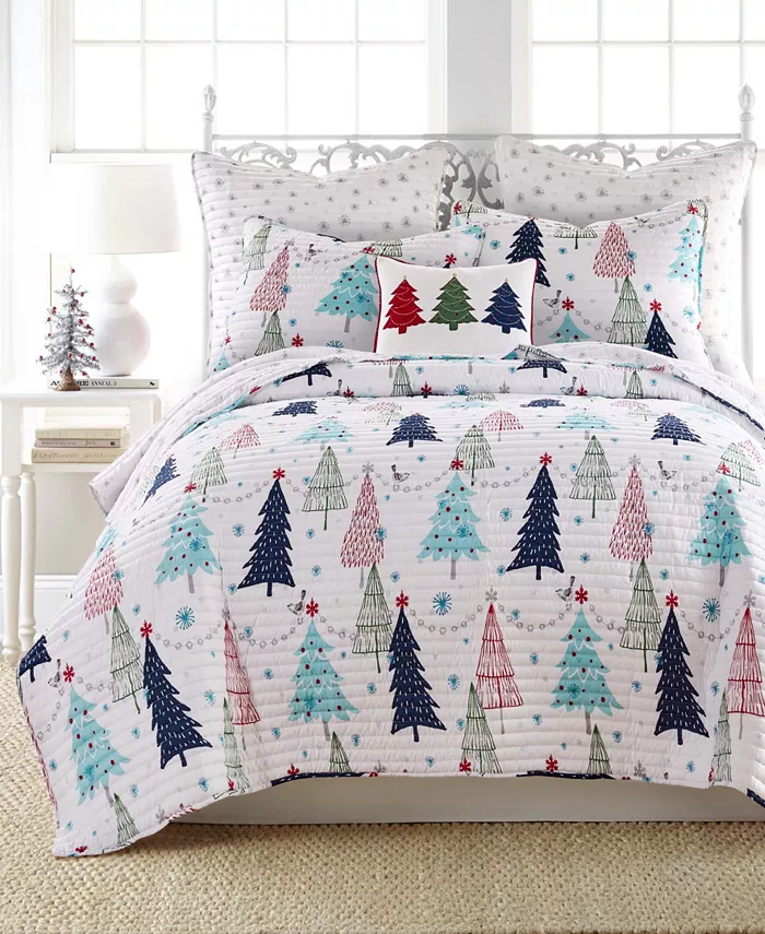 Levtex White Pine Printed Snowflake 2-Pc. Sham Set， European