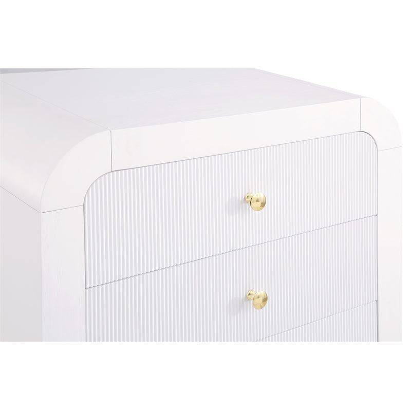 Meridian Furniture Artisto White Chest