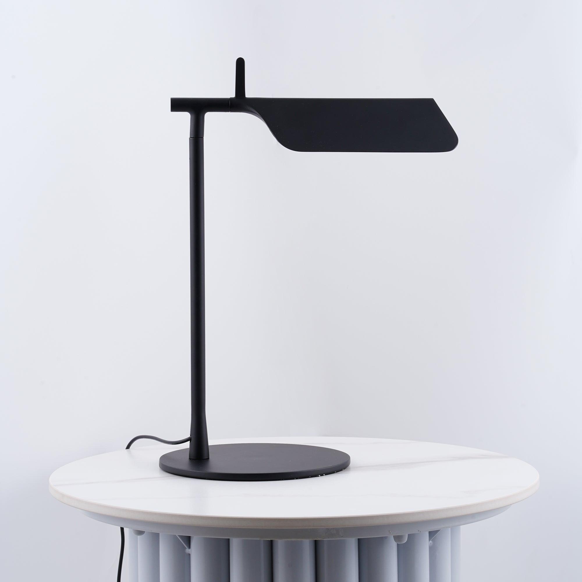 Pivot Ease Table Lamp