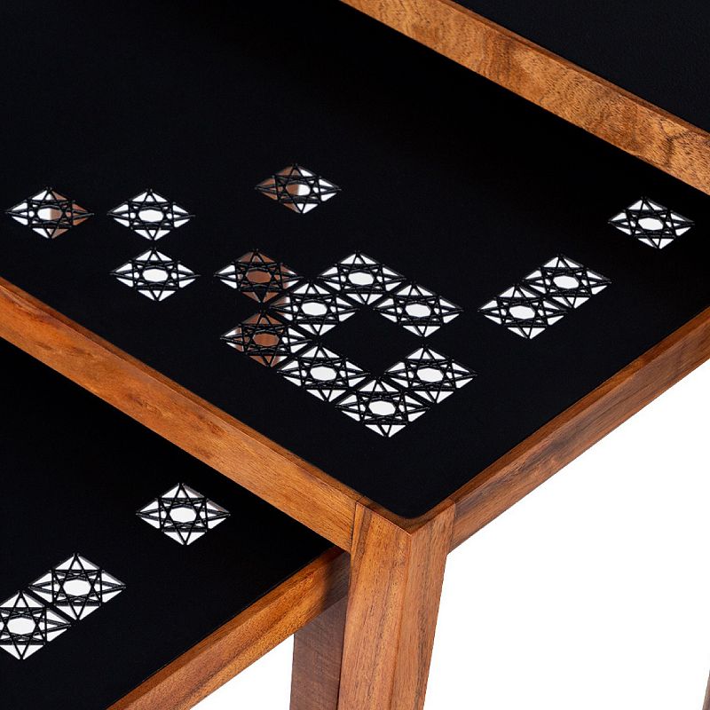 Alba 22 Inch 3 Piece Nesting Table Set， Laser Cut Metal， Black， Brown