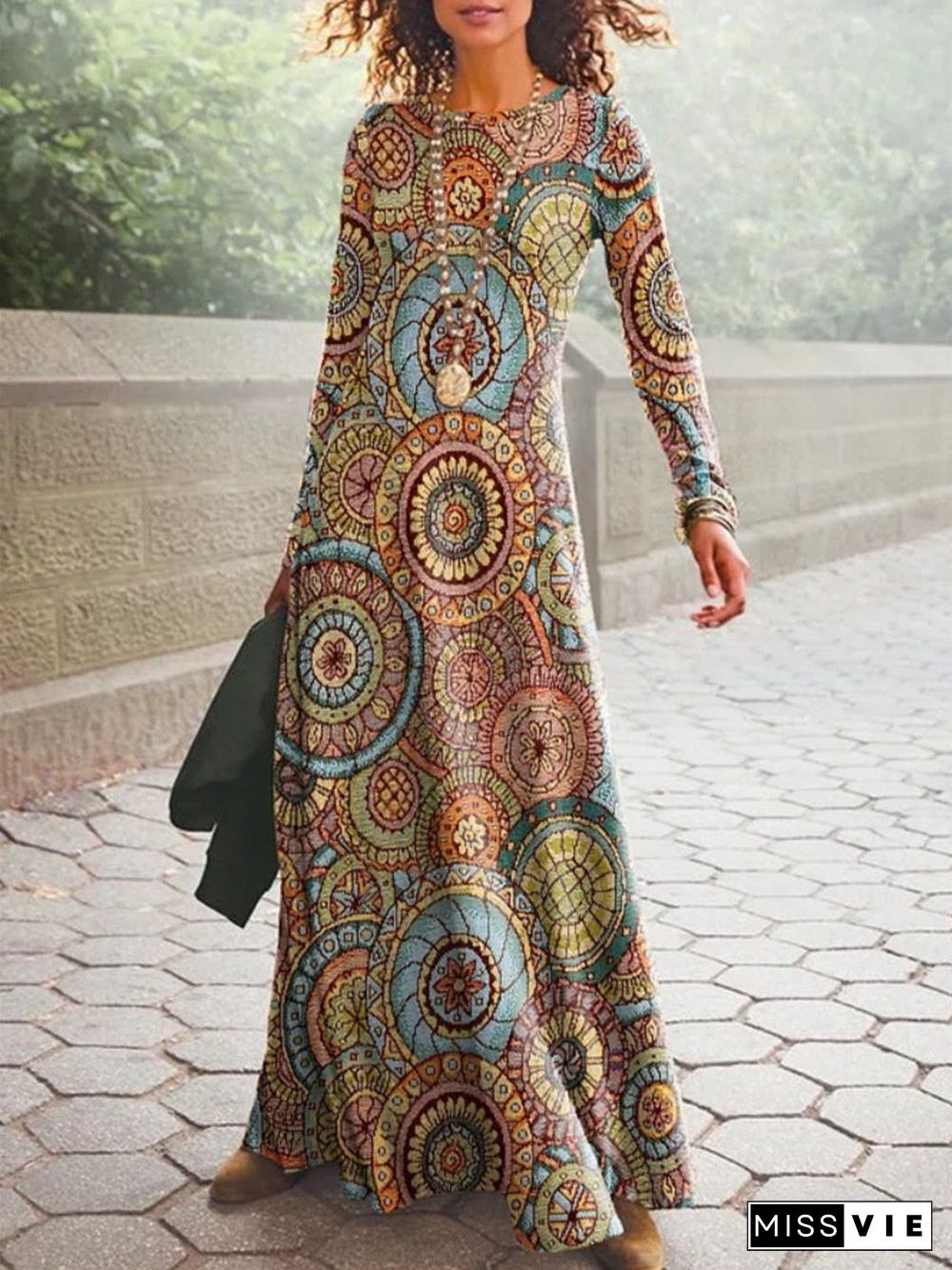 Women Long Sleeve Scoop Neck Graphic Maxi Dress