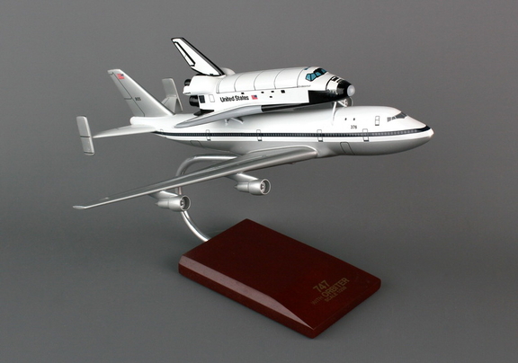 Executive Series E80200 B 747 With Shuttle 1/200 E...