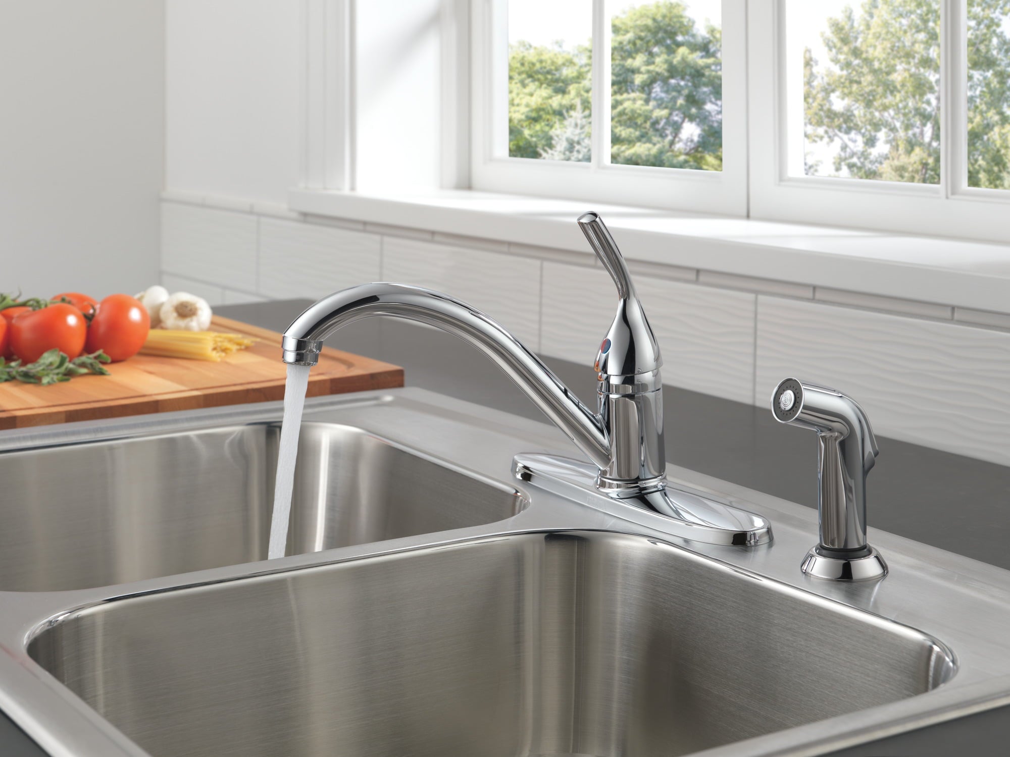 Delta 400-Dst Classic Kitchen Faucet - Chrome