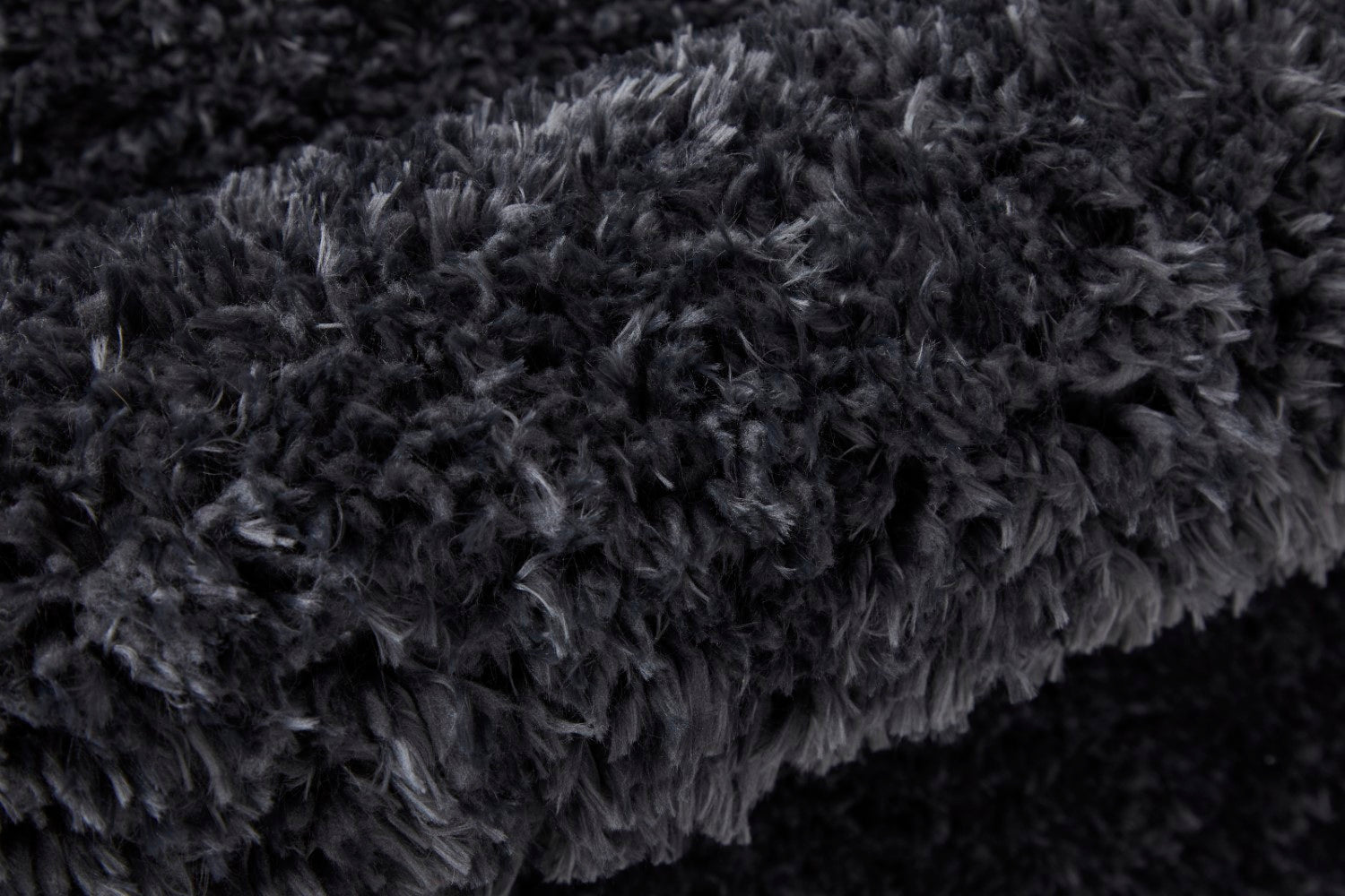 Loman Solid Color Black / Charcoal Rug