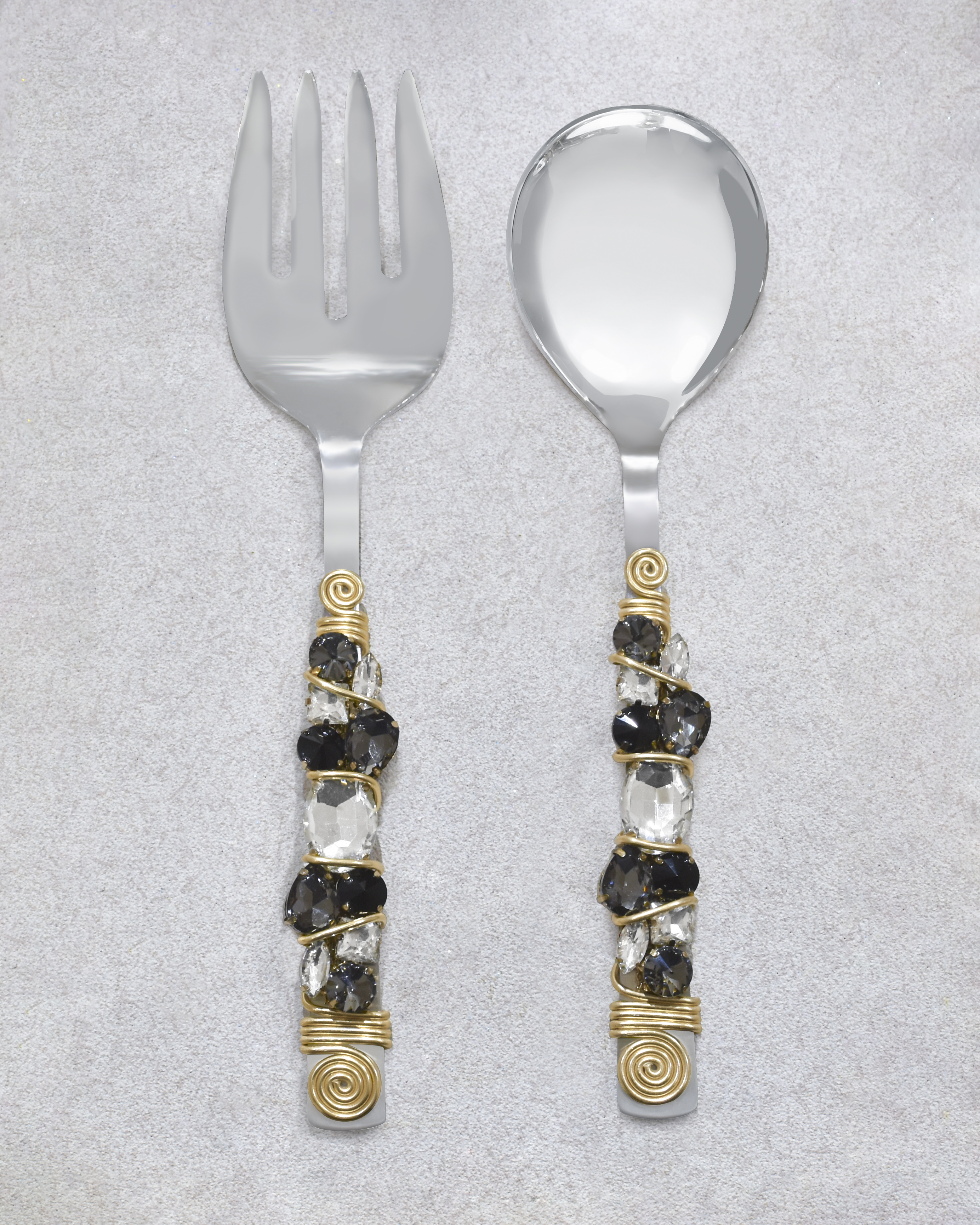 Yo Treasure Tiramisu Crystal Radiance Stainless Steel Black and White Salad Server Set