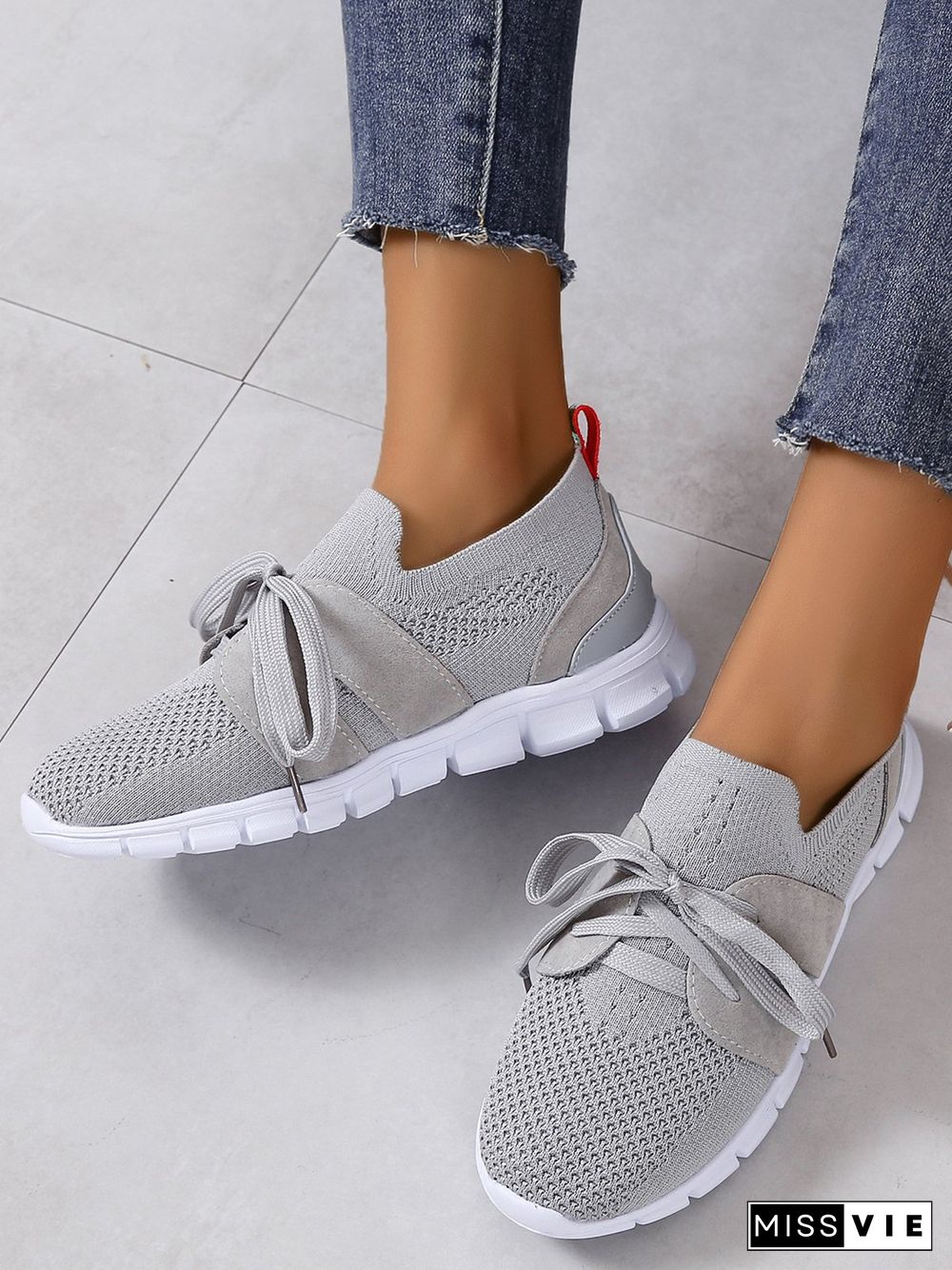 Comfortable Soft Sole Lightweight Non-Slip Flyknit Lace-Up Sneakers