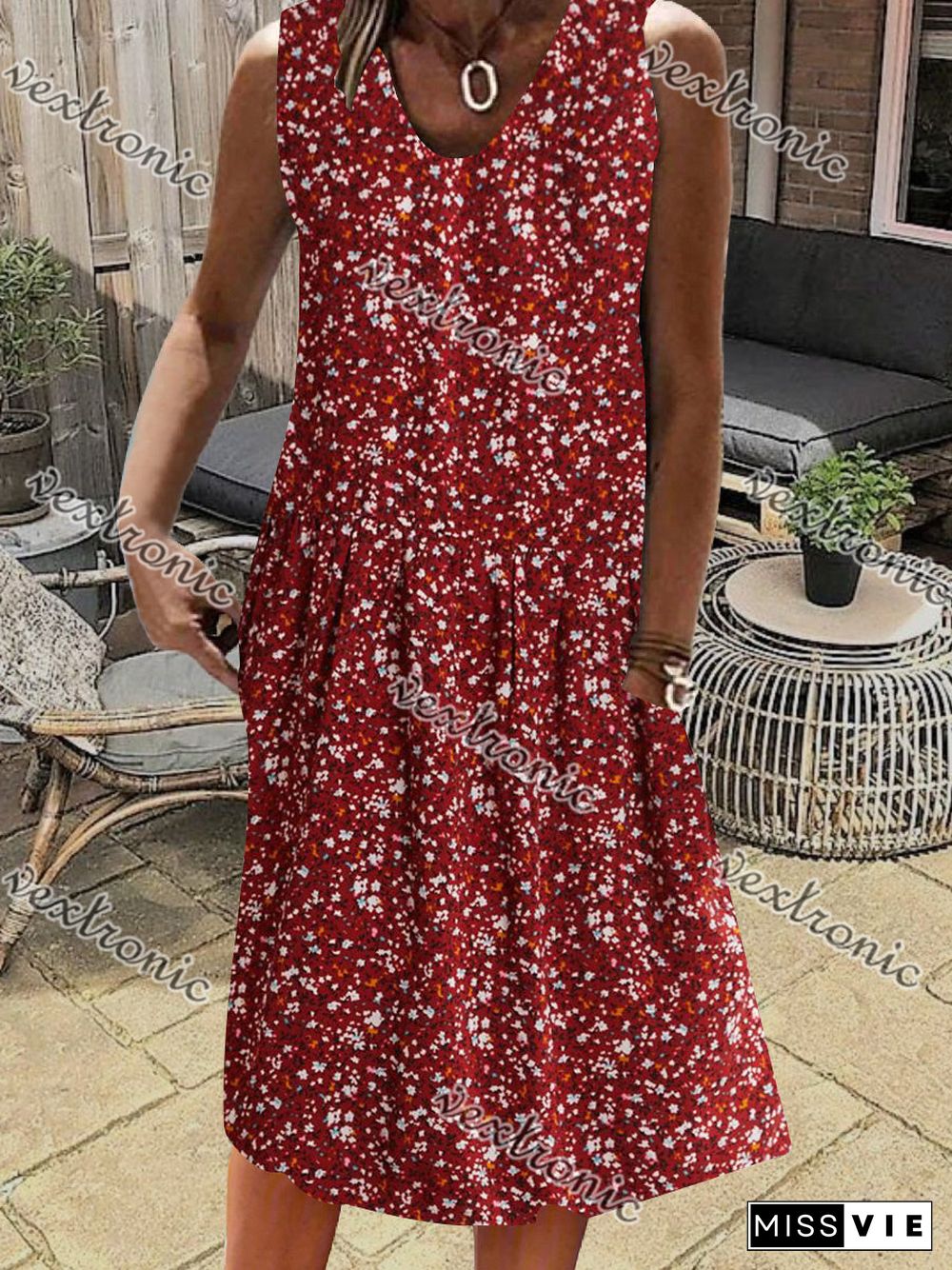 Women's Red Sleeveless V-neck Graphic Floral Printed Midi Dress