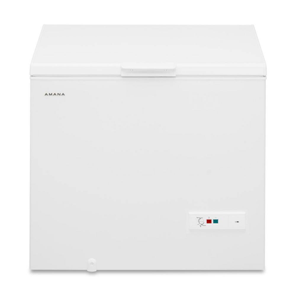 Amana 9 cu. ft. Chest Freezer in White AQC0902LW