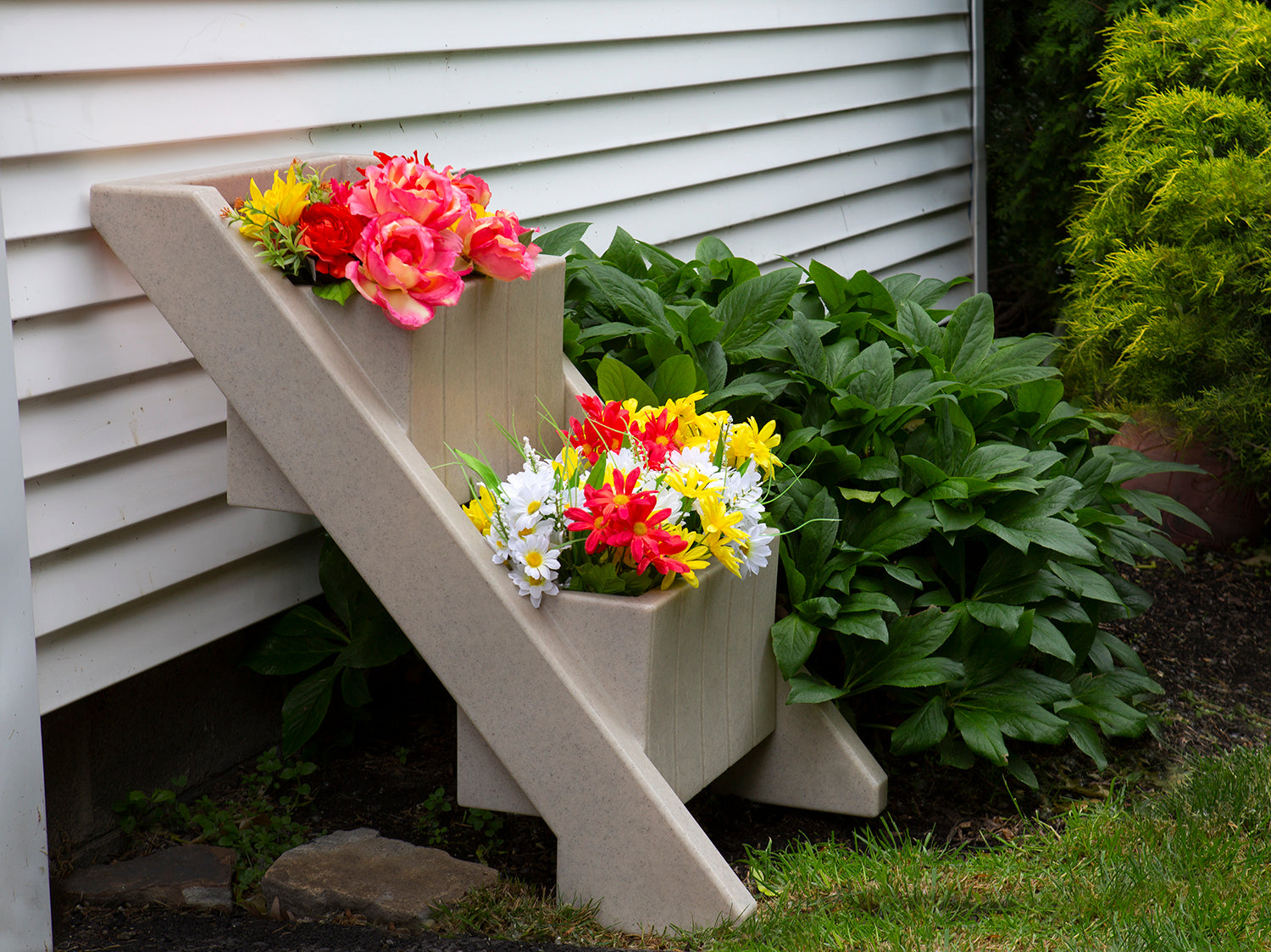 Angled Garden Bed - Sandstone