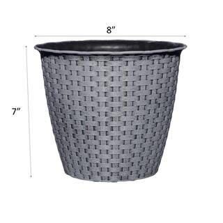 CHG CLASSIC HOME  GARDEN Nantucket Resin Planter 8 in. Harbor Gray 34208D-409R