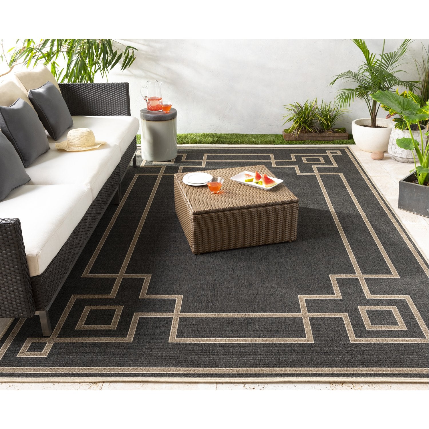 Alfresco Outdoor Rug in Navy & Camel