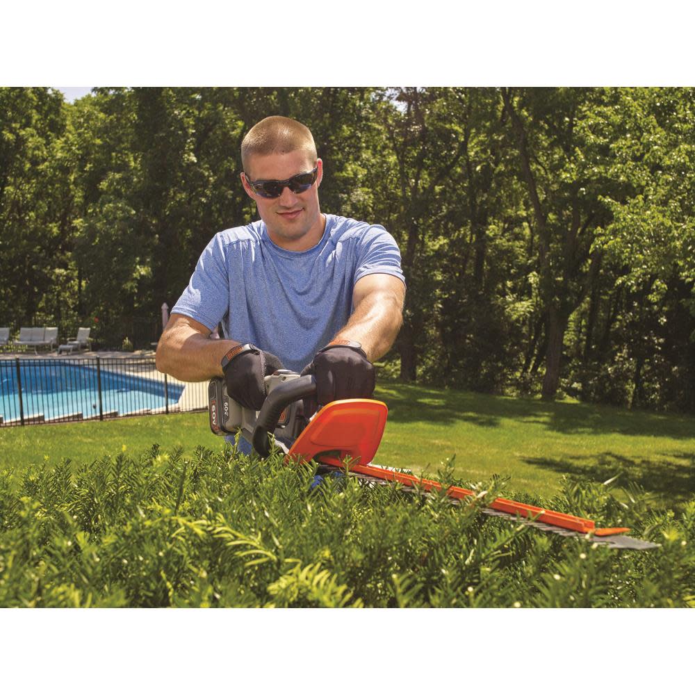 BLACK DECKER 60V MAX POWERCUT Cordless Hedge Trimmer Kit 24