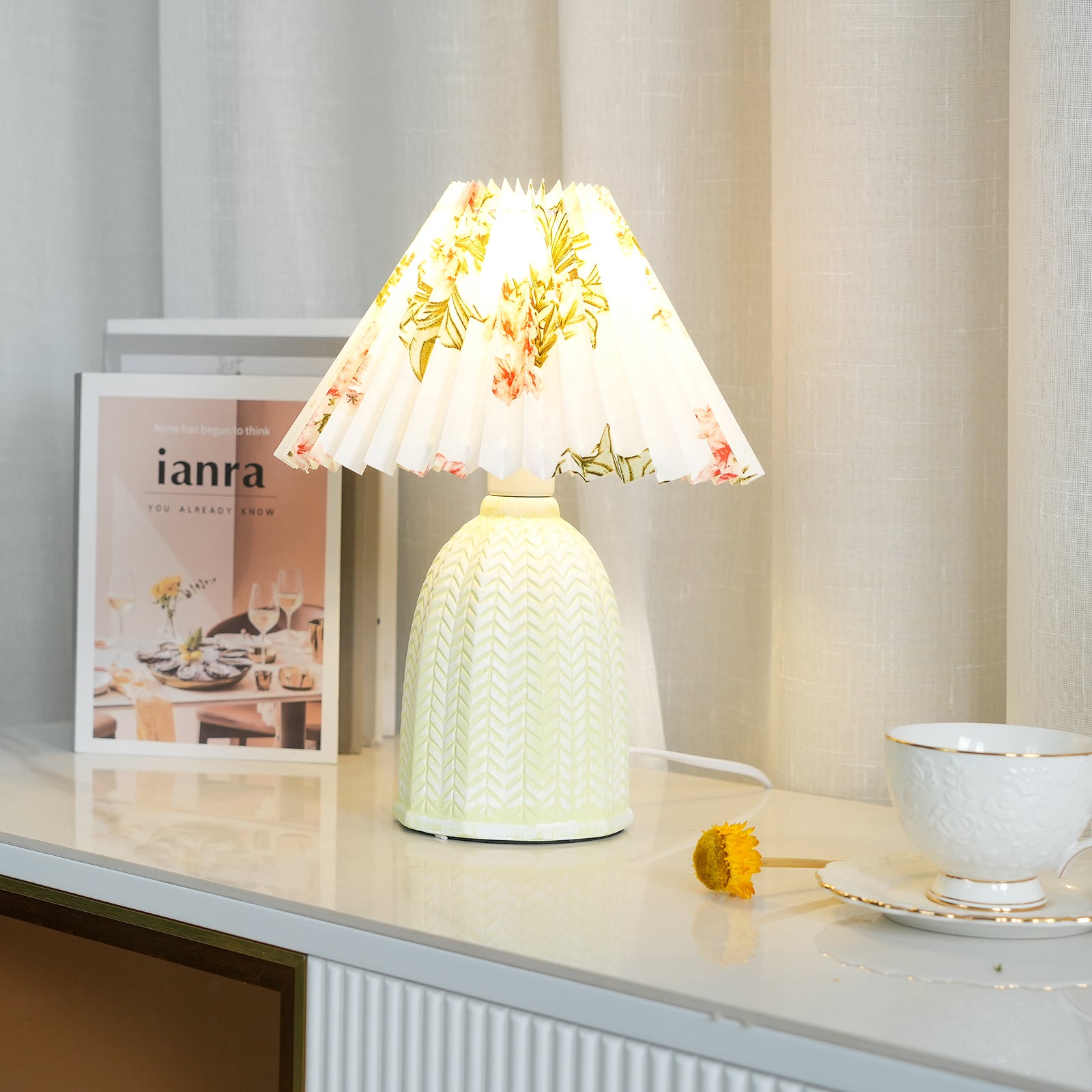 Vintage Pleated Table Lamp