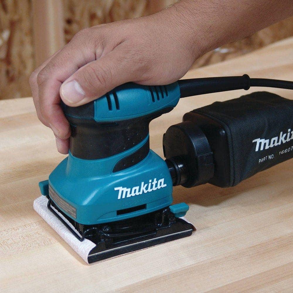 Makita 2 Amp Corded 1/4 Sheet Finishing Sander with 60G Paper, 100G Paper, 150G Paper, Dust Bag and Punch Plate BO4556