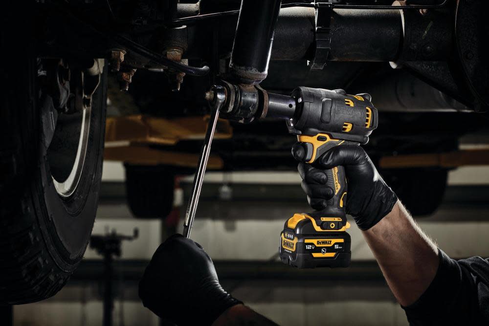 DEWALT 12V MAX Impact Wrench Kit 1/2