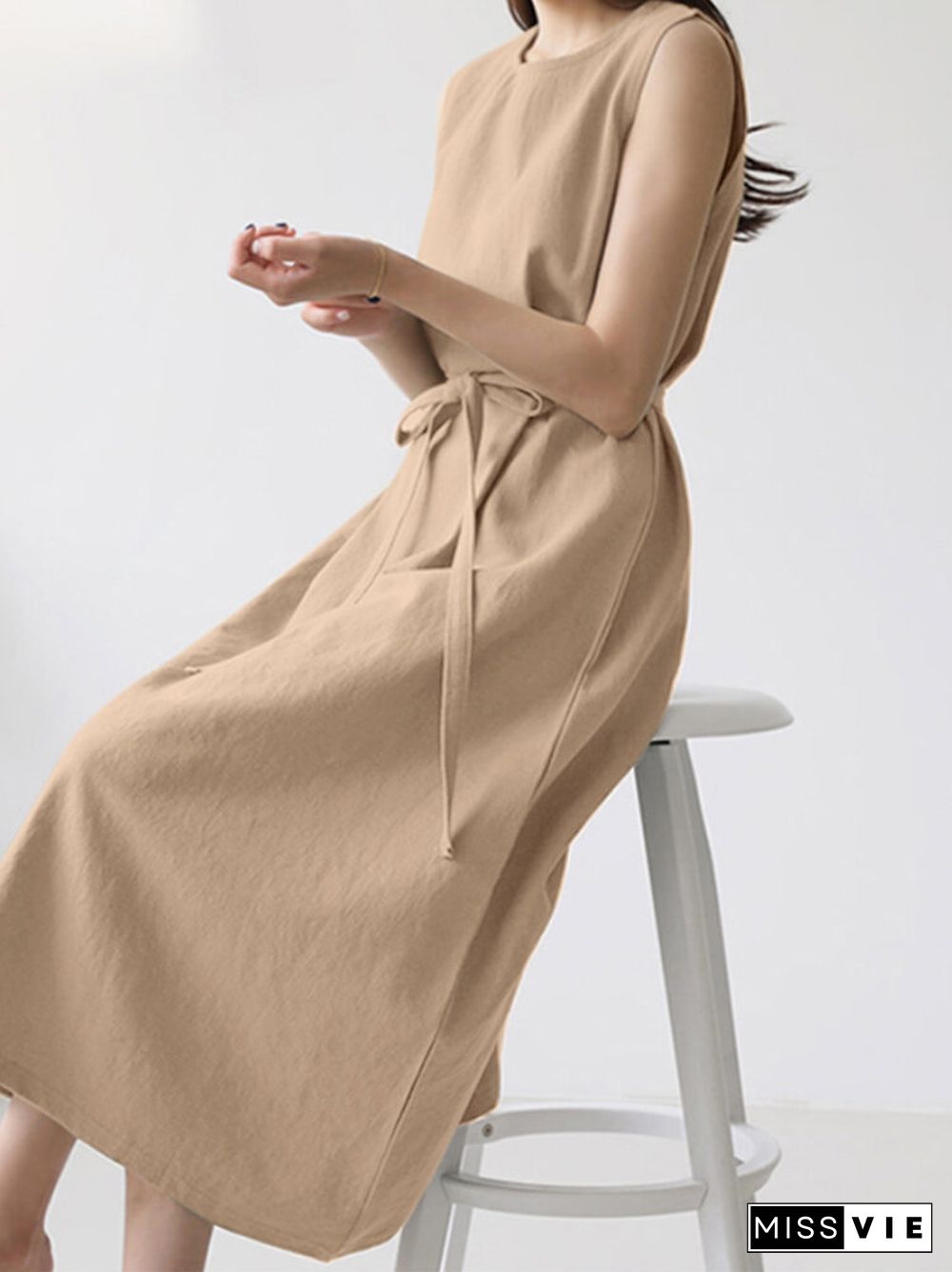 Solid A-line Sleeveless Crew Neck Midi Dress With Belt