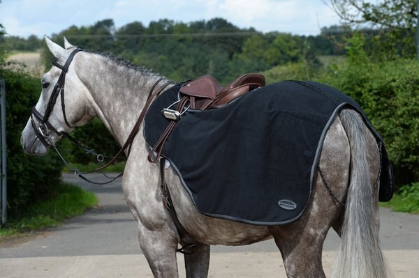 WeatherBeeta Anti-Static Fleece Quarter Sheet Horse Blanket