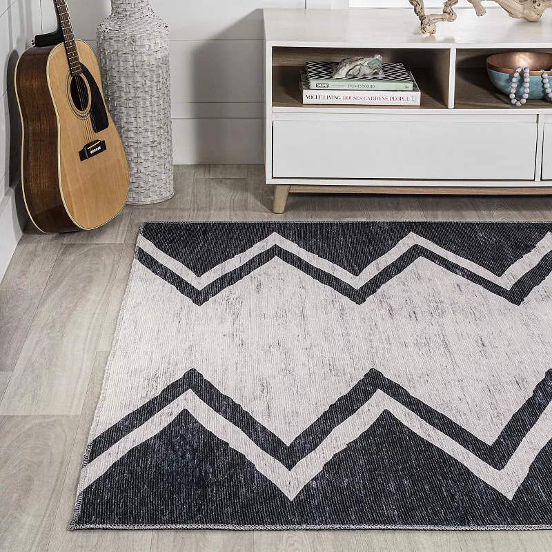 Siksak Chevron Border Rug