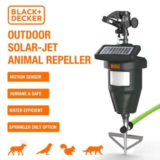 BLACK+DECKER Deer and Cat Repellent Outdoor Solar Powered Motion Activated Sprinkler Pest Deterrent CY- BDXPC803