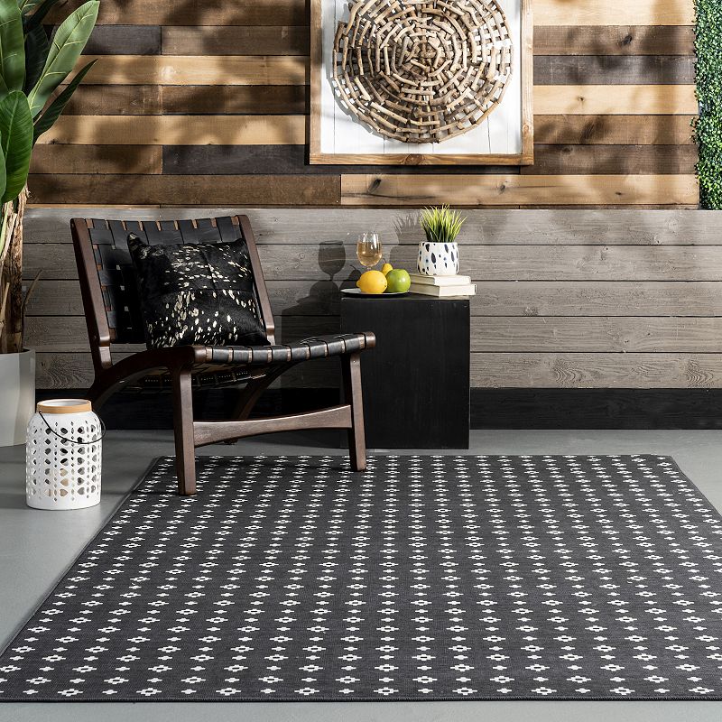 nuLoom Mikki Geometric Machine Washable Indoor/Outdoor Area Rug