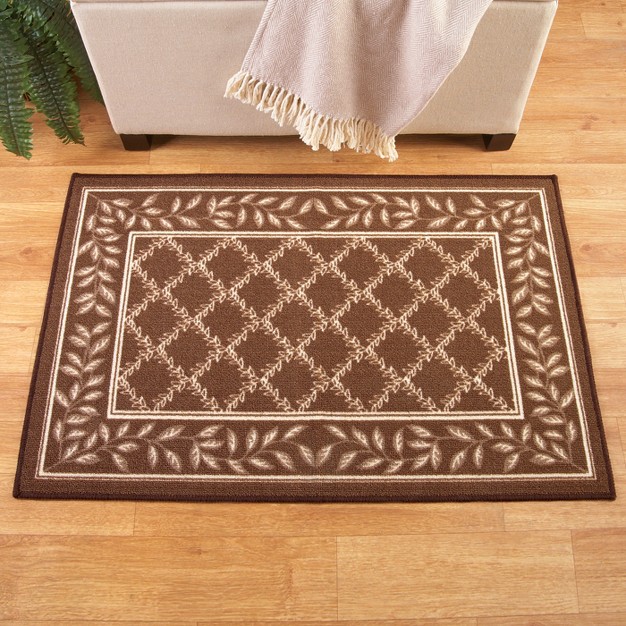 Collections Etc Two tone Lattice Rug With Leaf Border With Skid resistant Backing Home Decor And Floor Protection