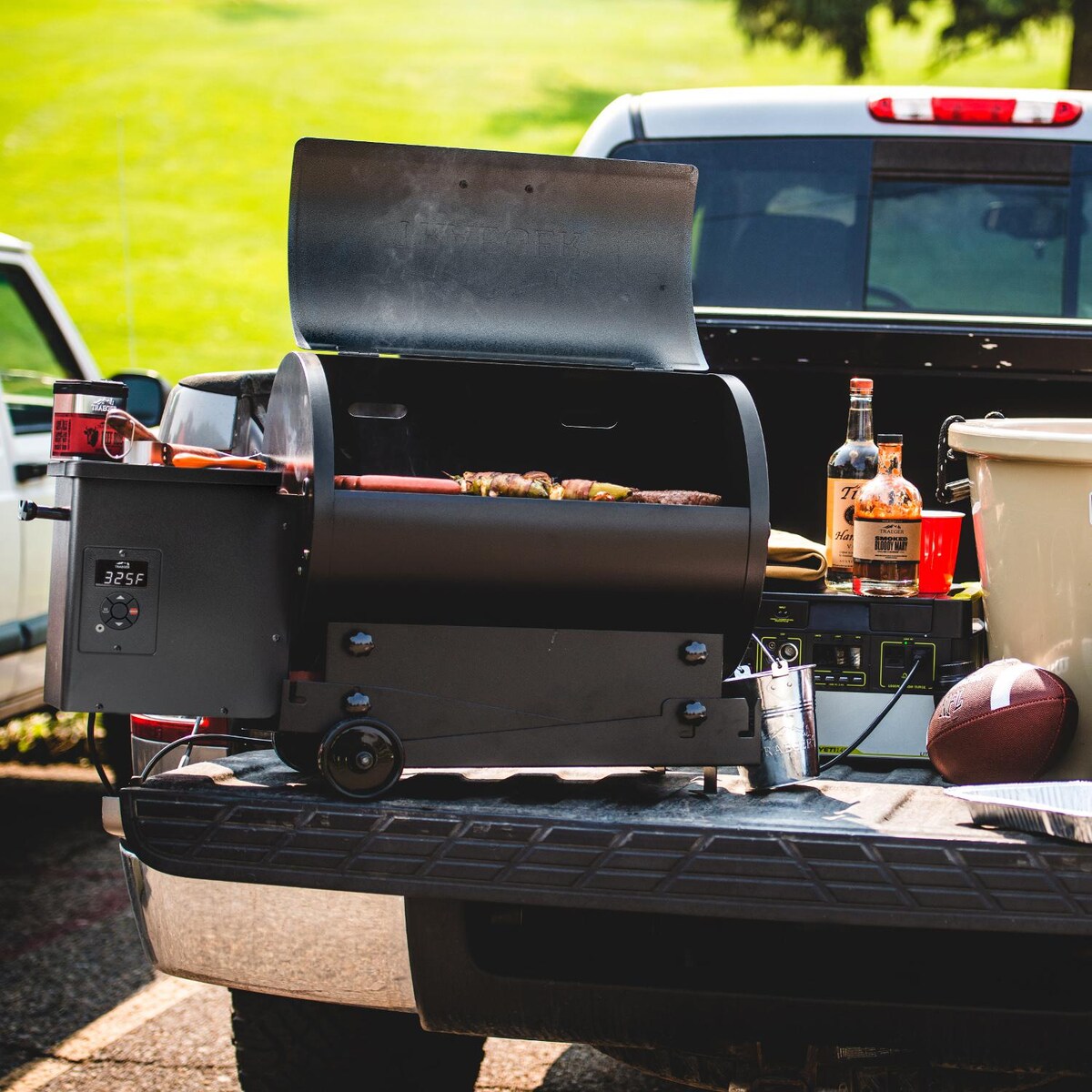 Traeger Tailgater 20 Wood Pellet Grill | TFB30KLF