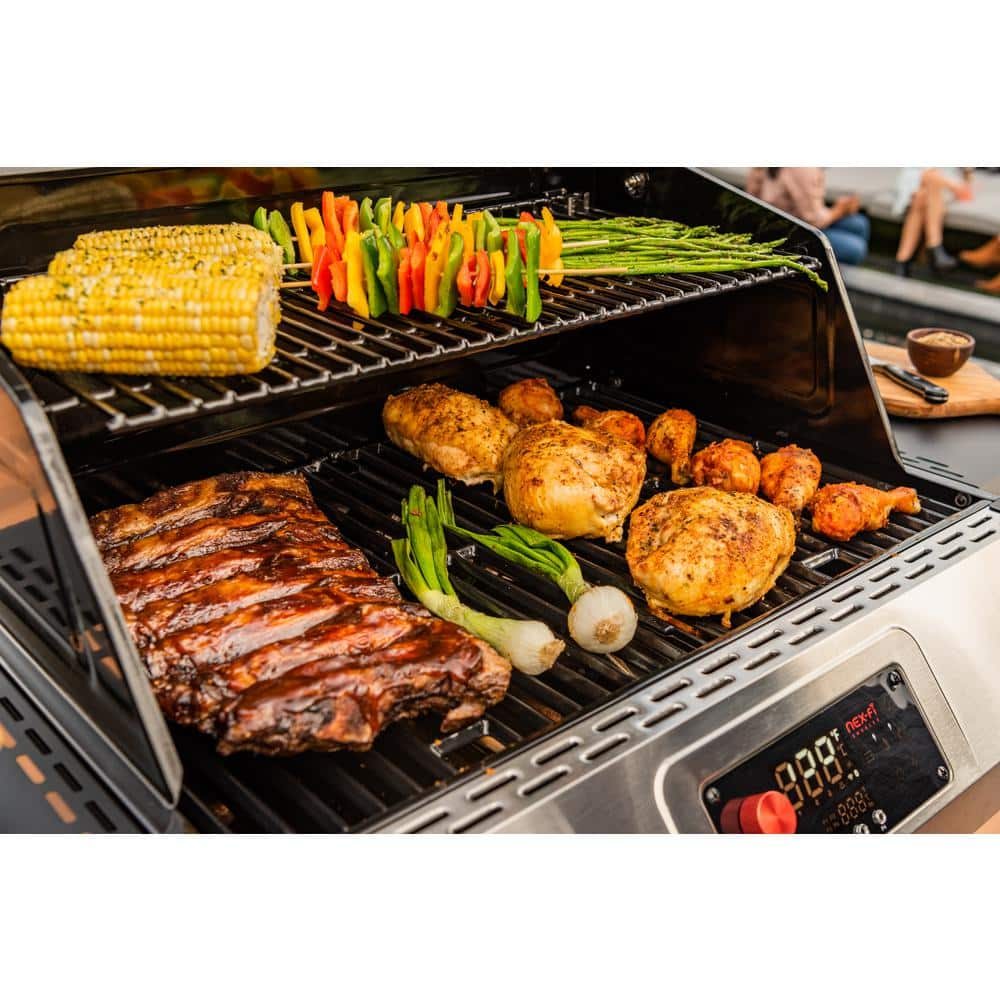 Nexgrill Neevo 720 Propane Gas Digital Smart Grill in Black with Stainless Steel Front Panel and Lid 720-1054