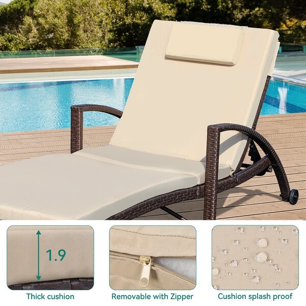 Outdoor Wicker Chaise Lounge