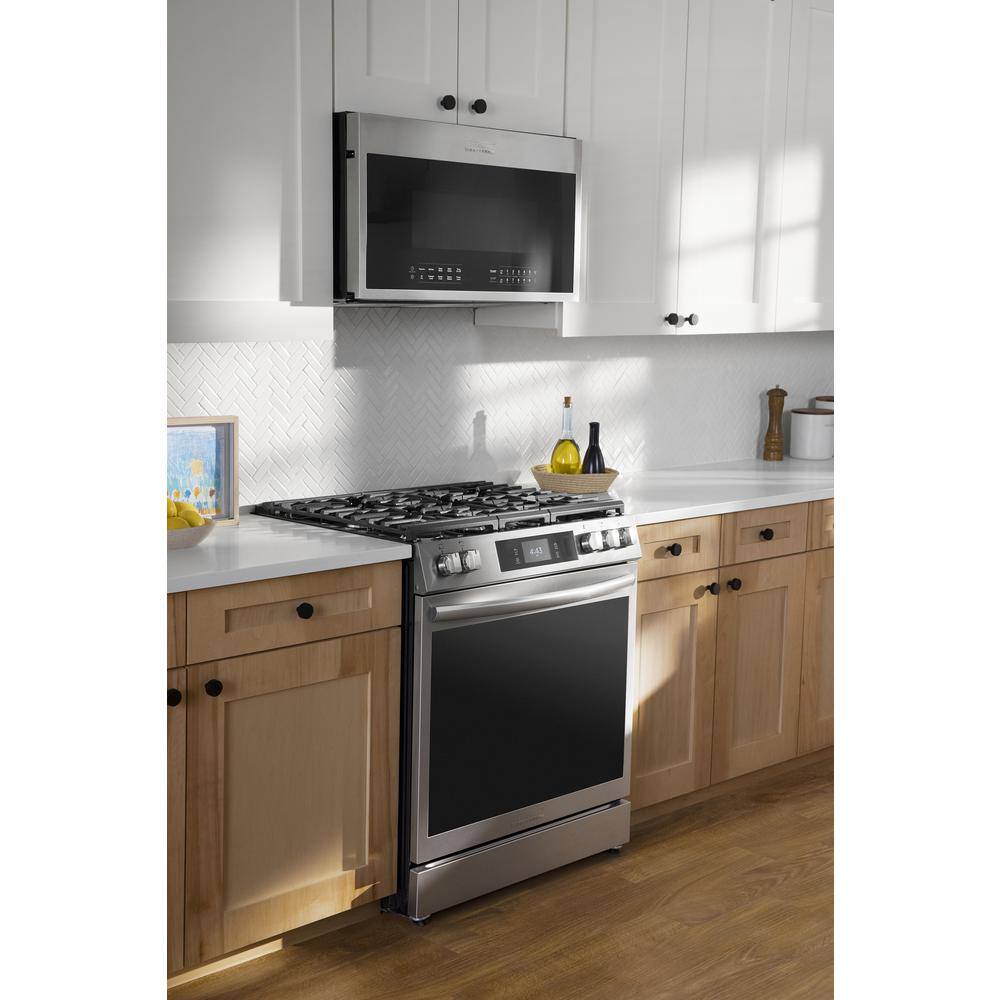 FRIGIDAIRE GALLERY 30 in. 6 cu. ft. 5 Burner Slide-In Gas Range with Total Convection in Air Fry in Smudge Proof Stainless Steel GCFG3060BF