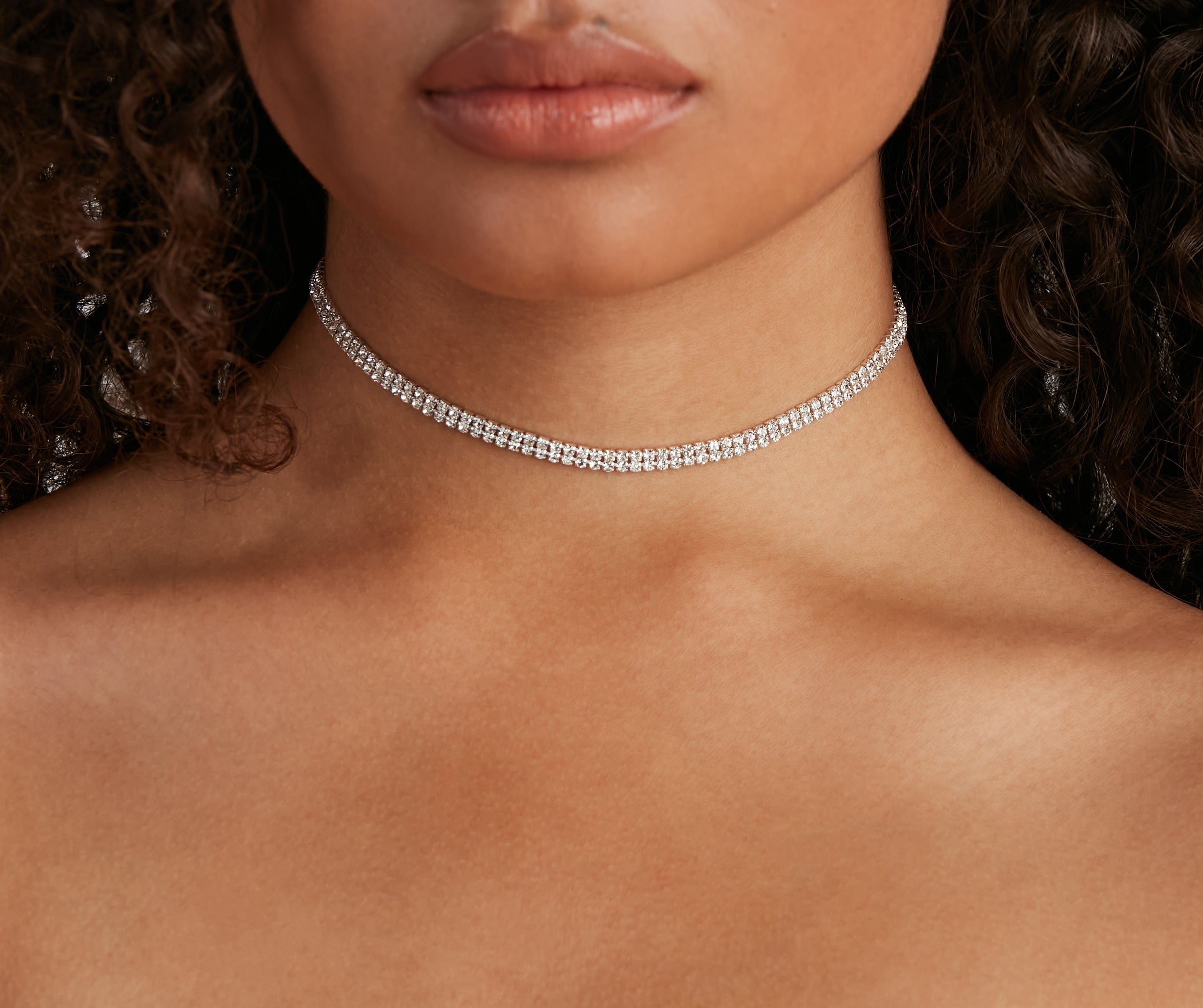 Delicate Shine Rhinestone Choker