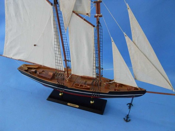 Handcrafted Model Ships BIuenose 32 Wooden Bluenos...