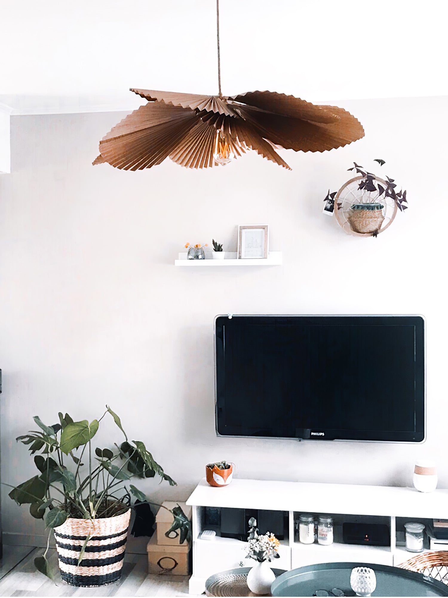 Folded Leaf Lotus Pendant Lamp